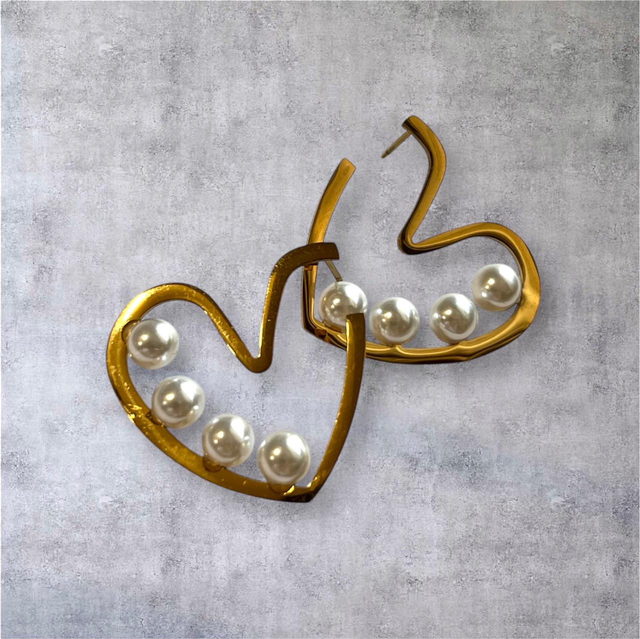 GOLDEN HEART PEARL STUDS
