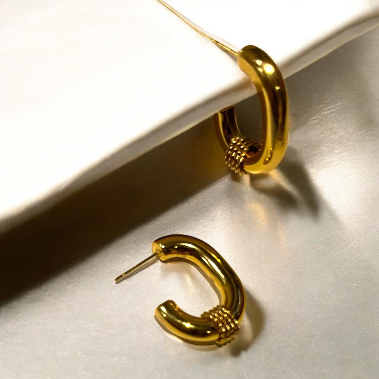 GOLD LUNA HOOPS