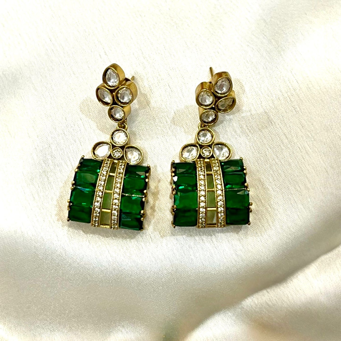 EMERALD SITAARA NECKLACE SET