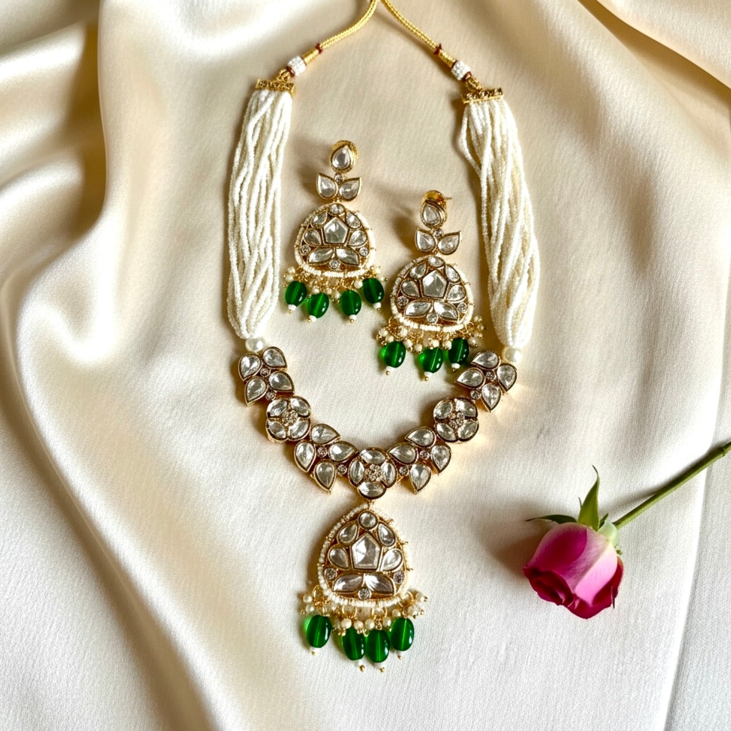 EMERALD RADHA NECKLACE SET