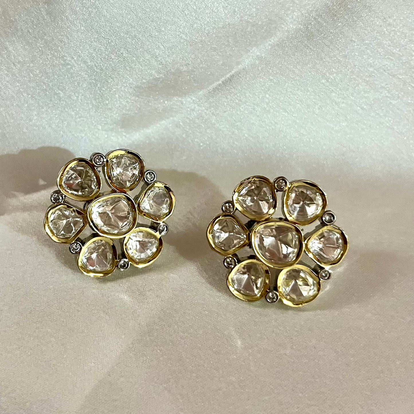 GOLDEN PETAL POLKI STUDS