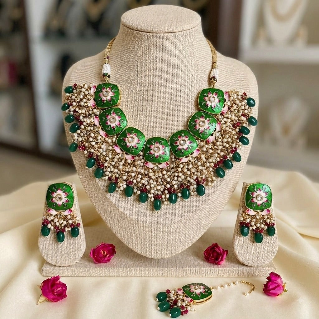 EMERALD AADHYA NECKLACE SET