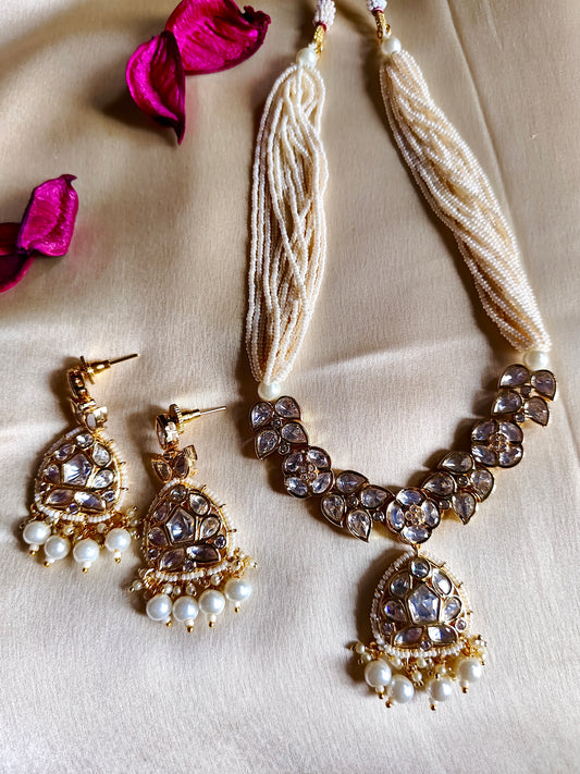 IVORY SHRIYA NECKLACE SET