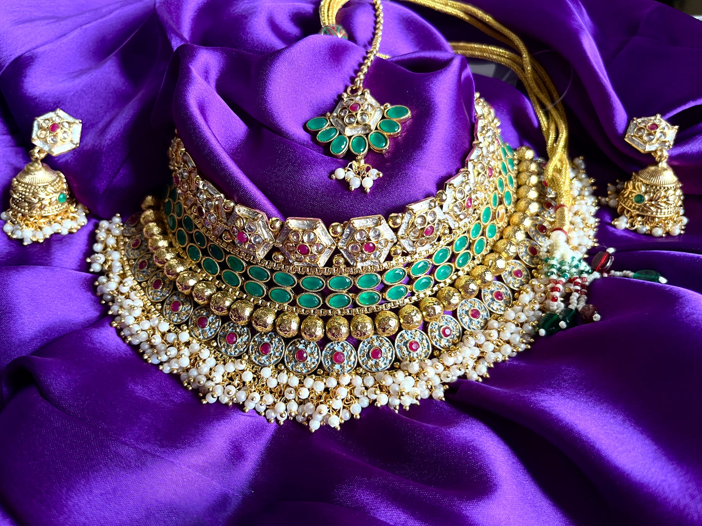 EMERALD RAJRANI CHOKER SET