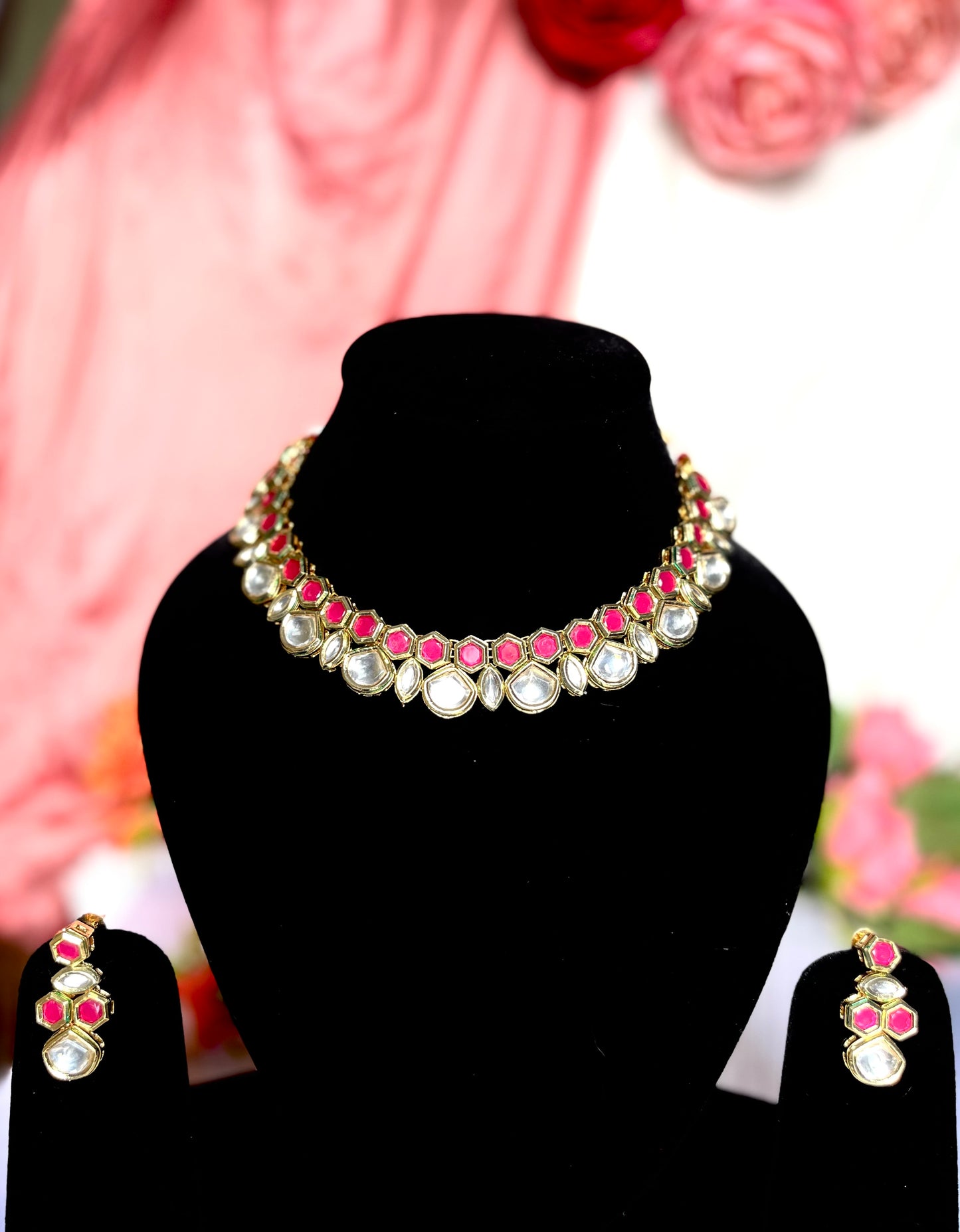 MAGENTA TARA NECKLACE SET