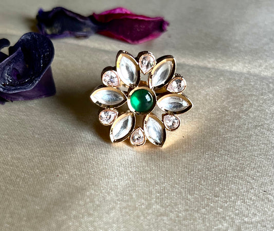 EMERALD SHRI KUNDAN RING