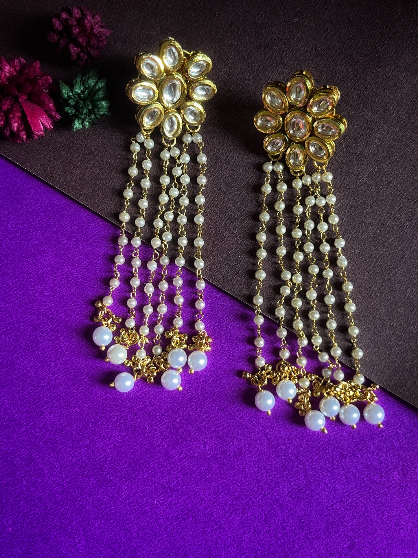 GOLDEN PEARLY EARRINGS