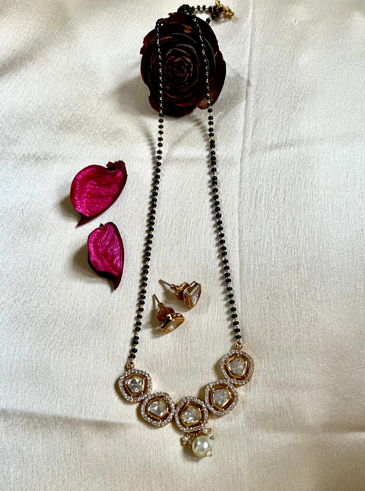 GOLDEN SHAINA MANGALSUTRA SET