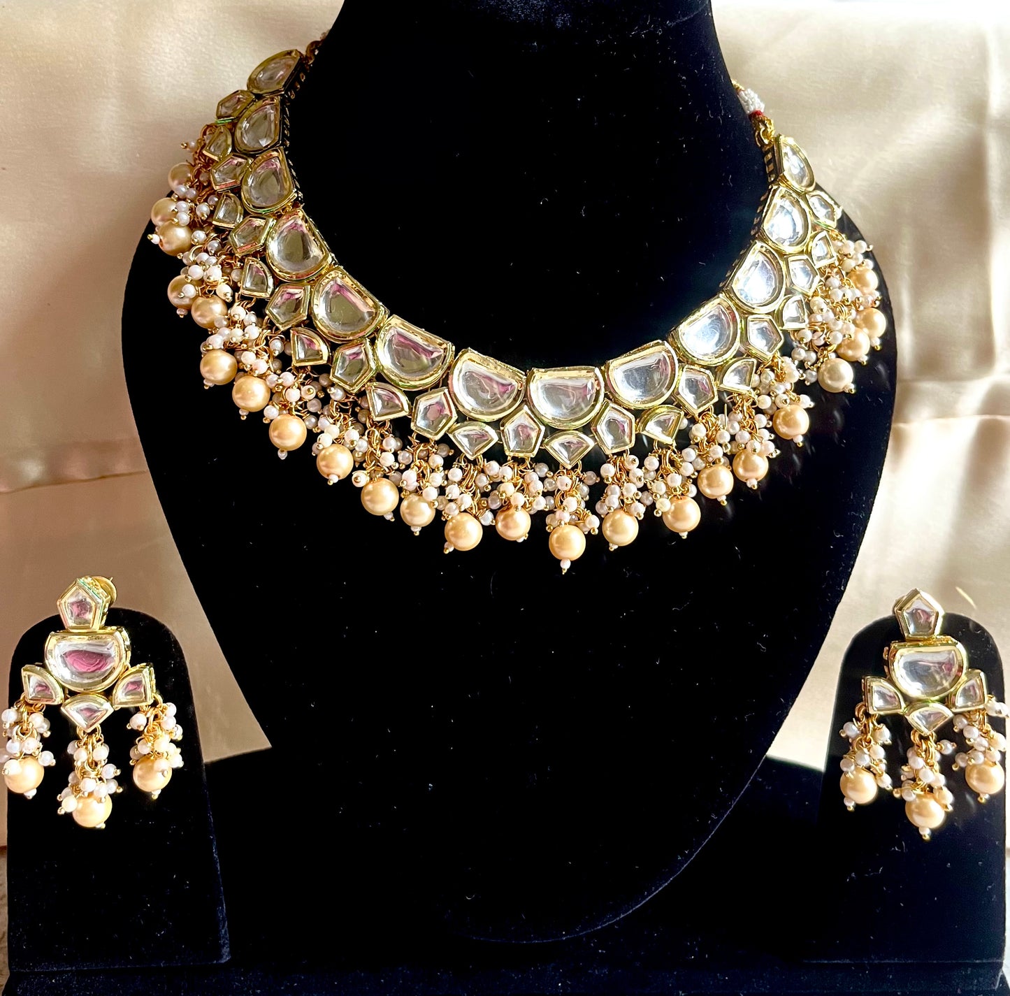 IVORY GAURI NECKLACE SET