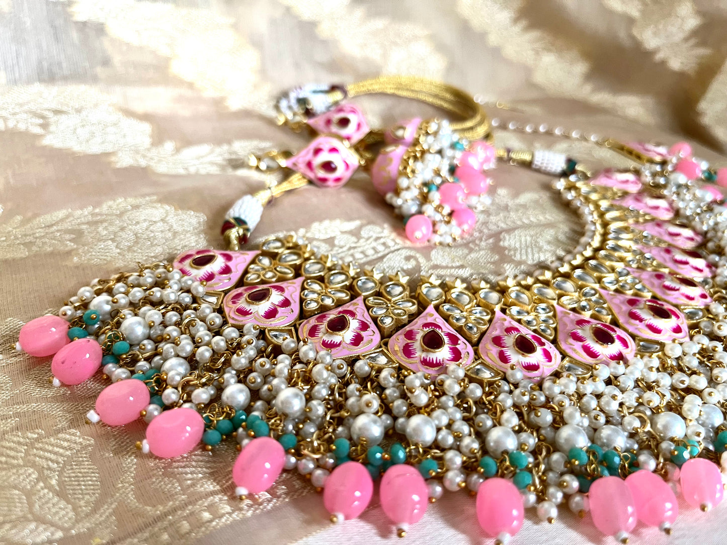 PINK AARNA NECKLACE SET