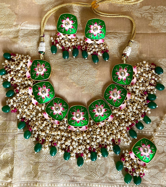 EMERALD AADHYA NECKLACE SET