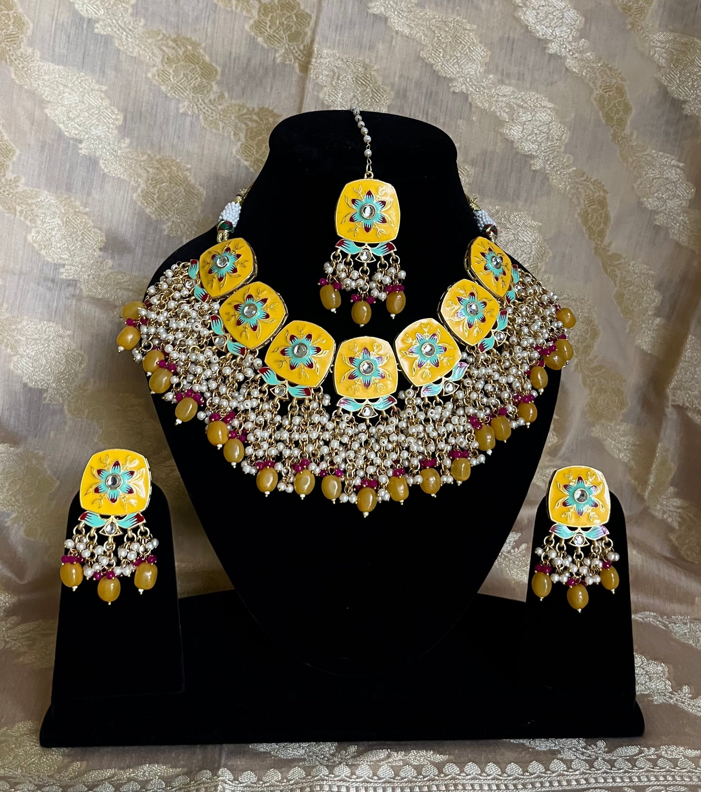 YELLOW KAVYA NECKLACE SET