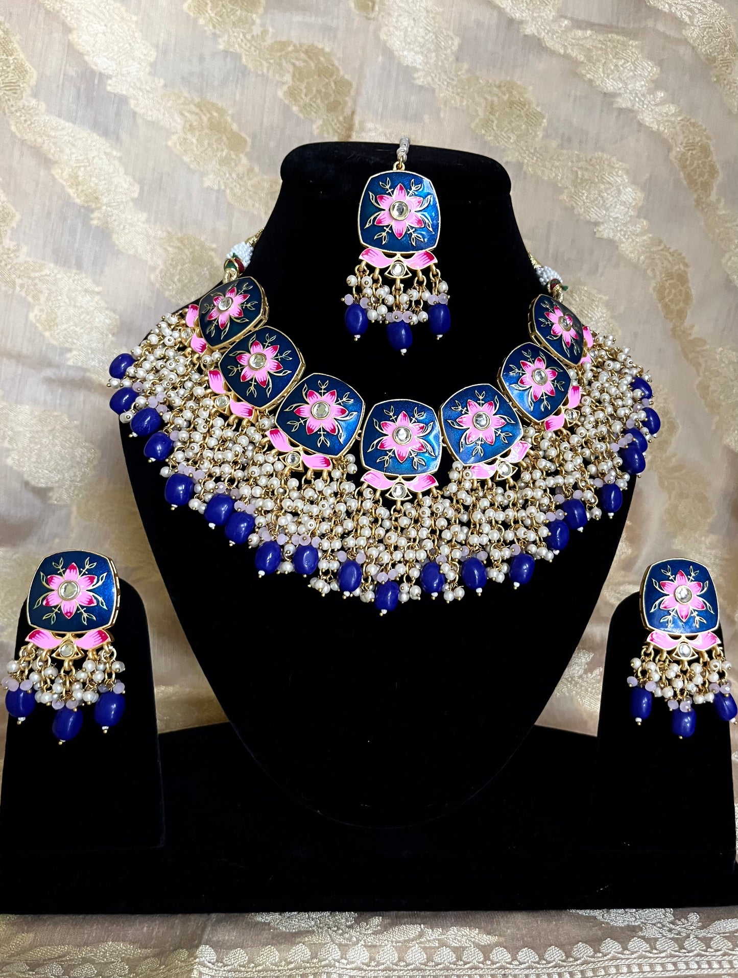 BLUE AVYANA NECKLACE SET