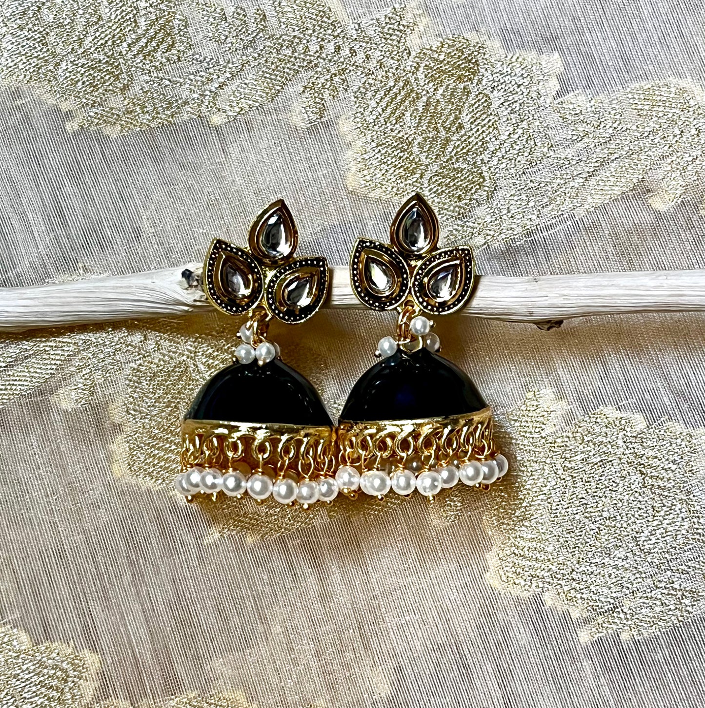 BLACK AASHNA JHUMKIS