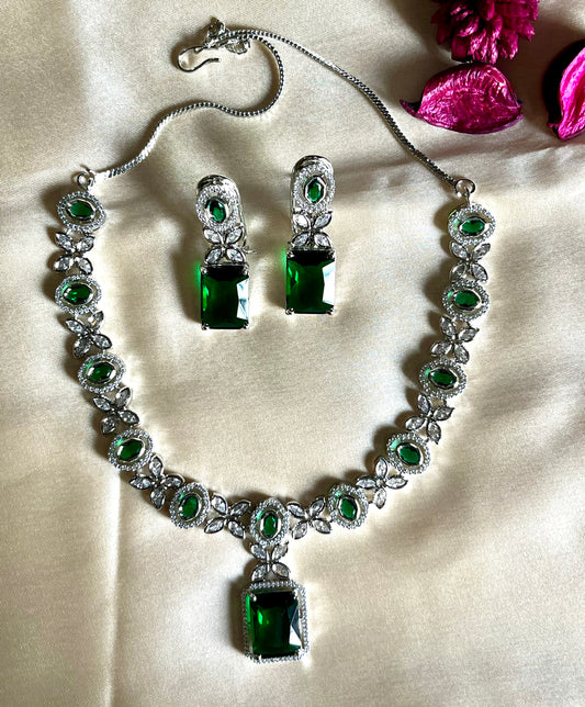 EMERALD BLOSSOM ZIRCONIA NECKLACE SET