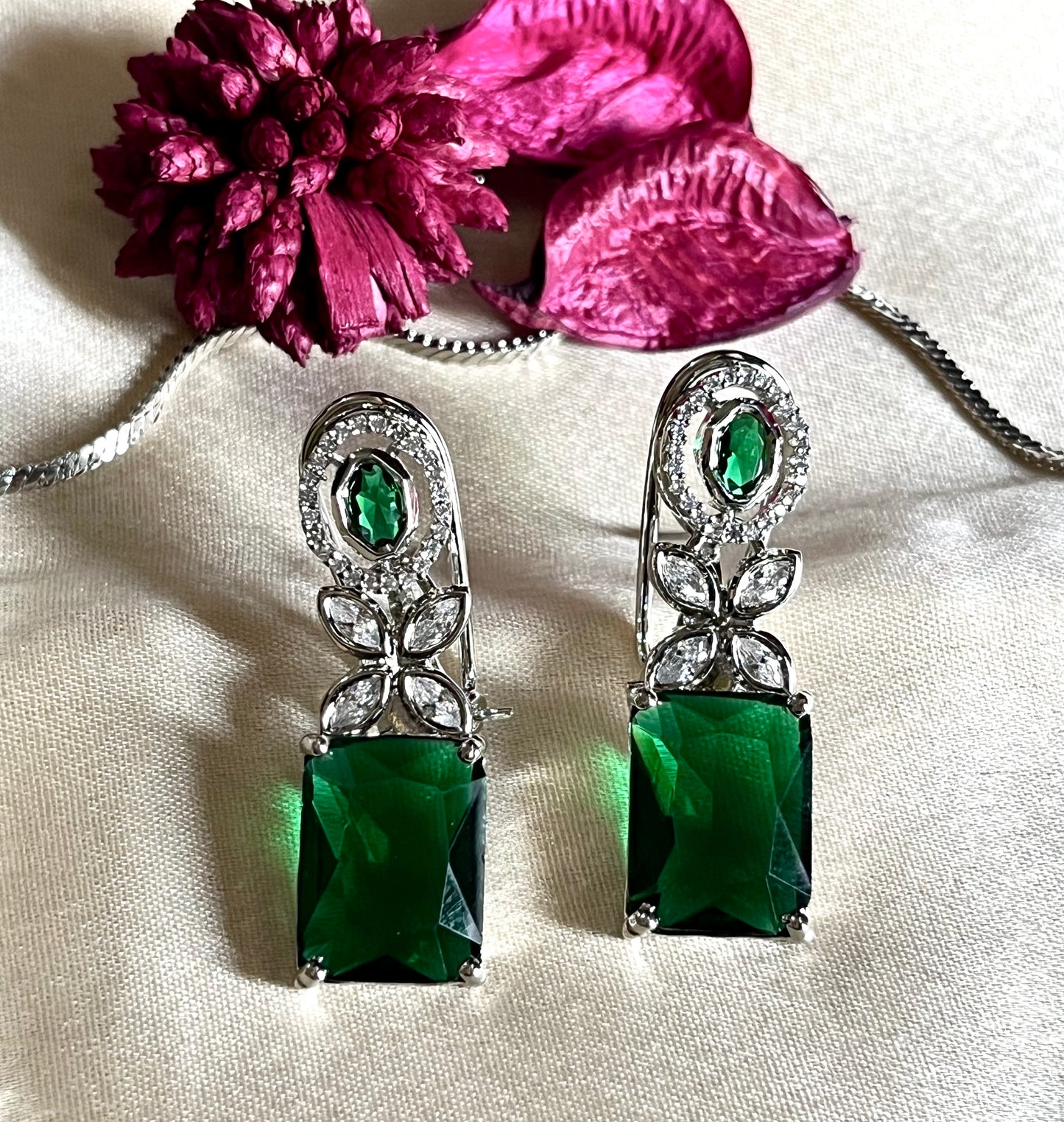 EMERALD BLOSSOM ZIRCONIA NECKLACE SET