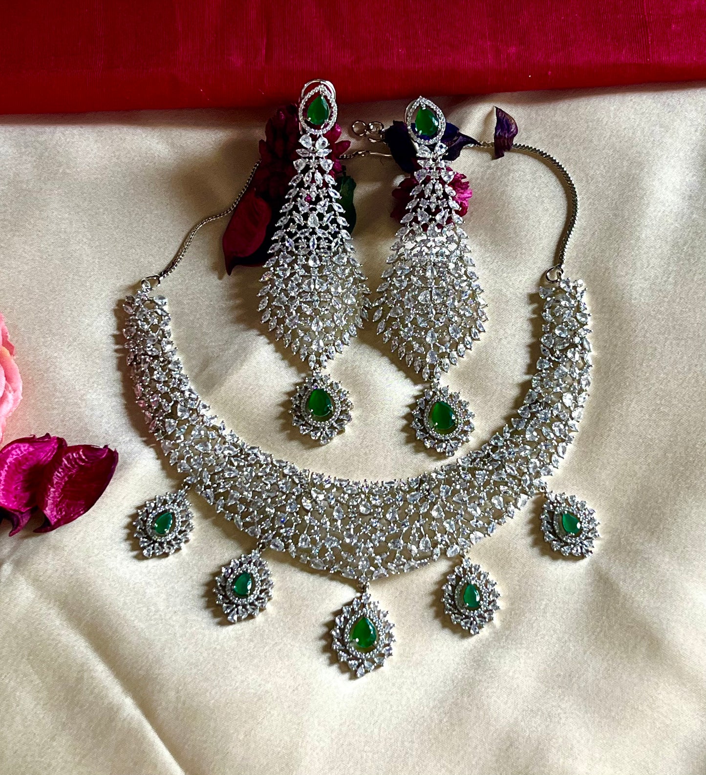 EMERALD MANYA NECKLACE SET