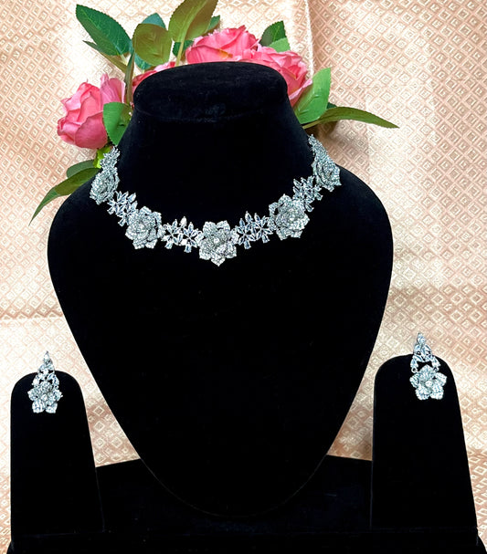 SILVER ROSE NECKLACE SET