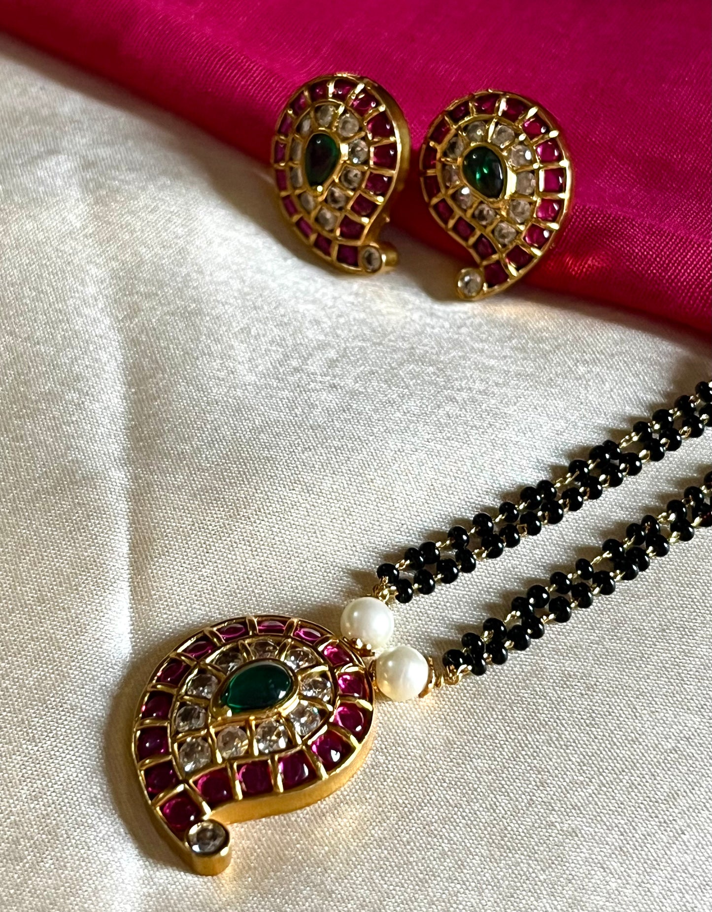 GOLDEN KHUSHI MANGALSUTRA SET