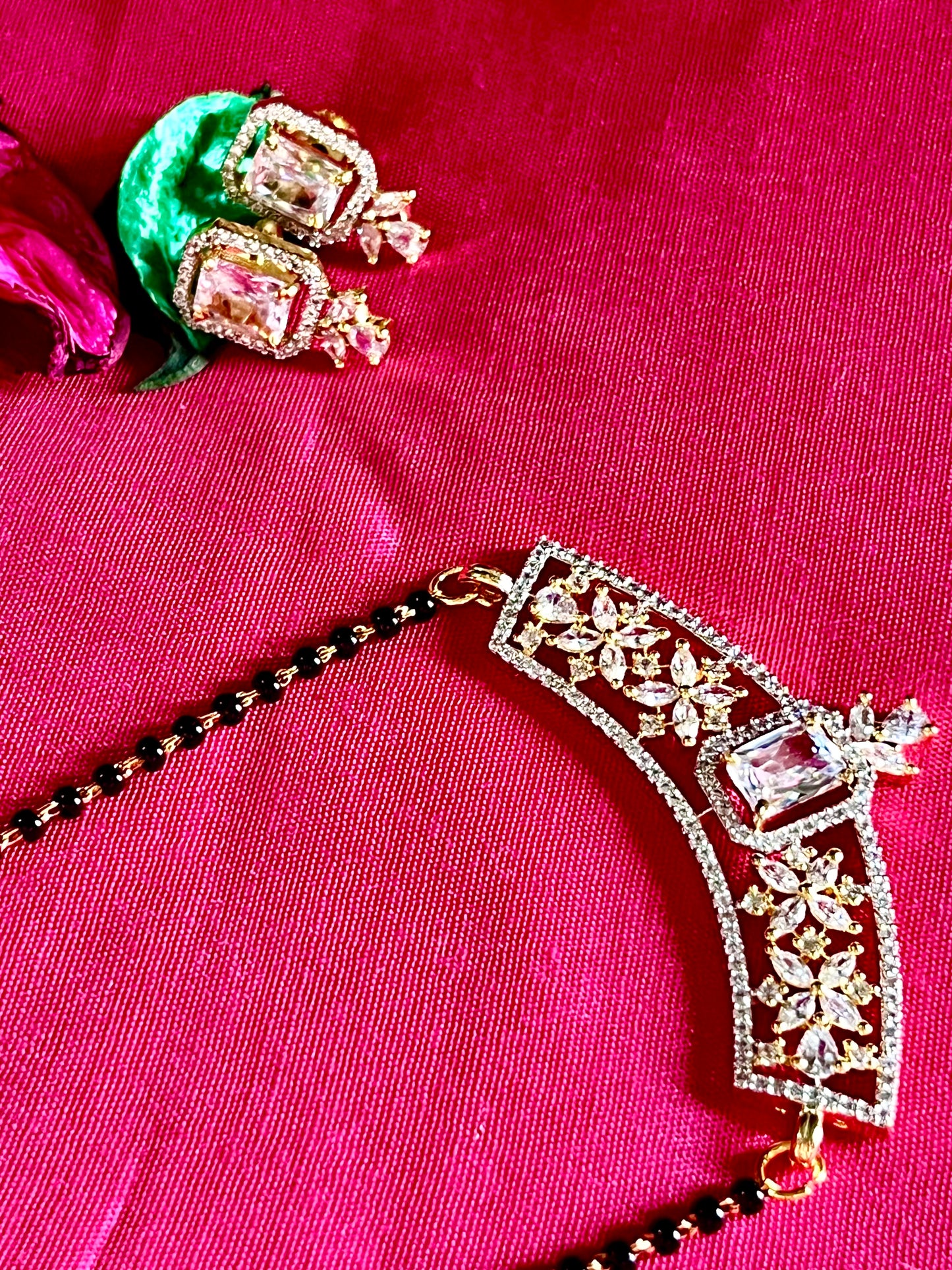 GOLDEN KISNA MANGALSUTRA SET