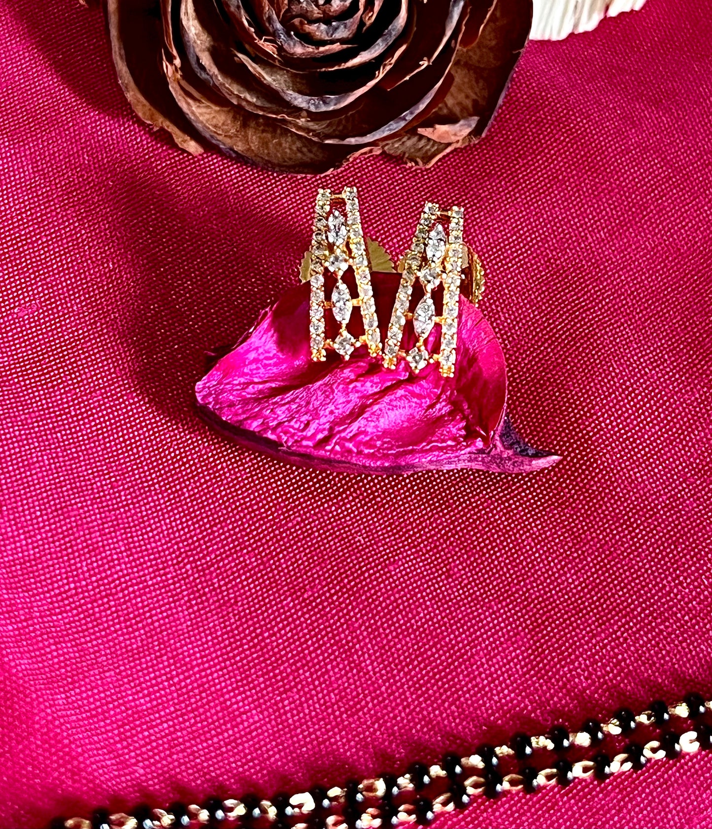 GOLDEN DIYA MANGALSUTRA SET