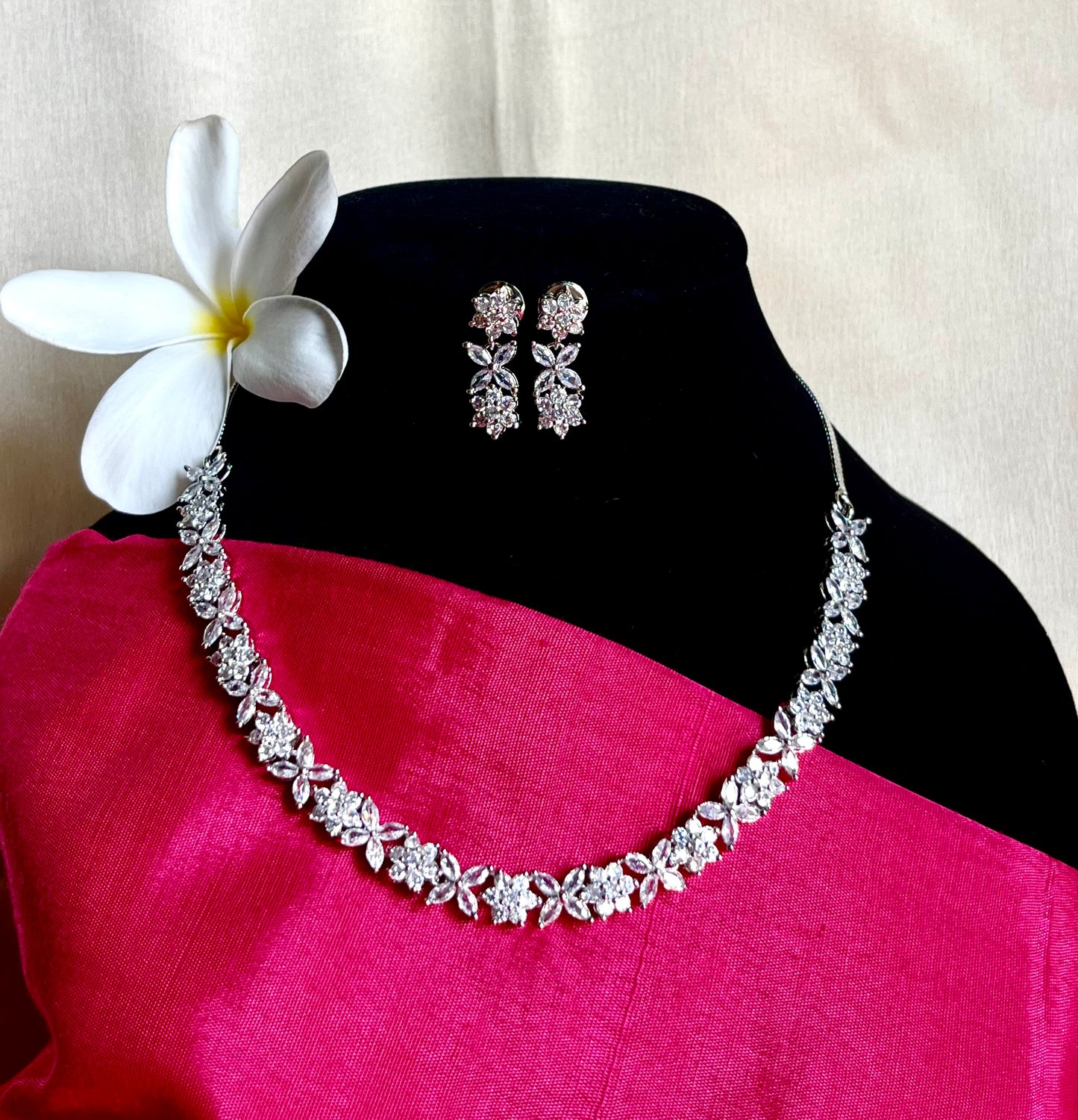 SILVER ANAISHA ZIRCONIA NECKLACE SET