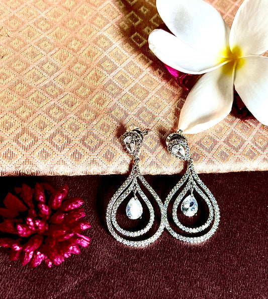 SILVER TUHINA ZIRCONIA EARRINGS