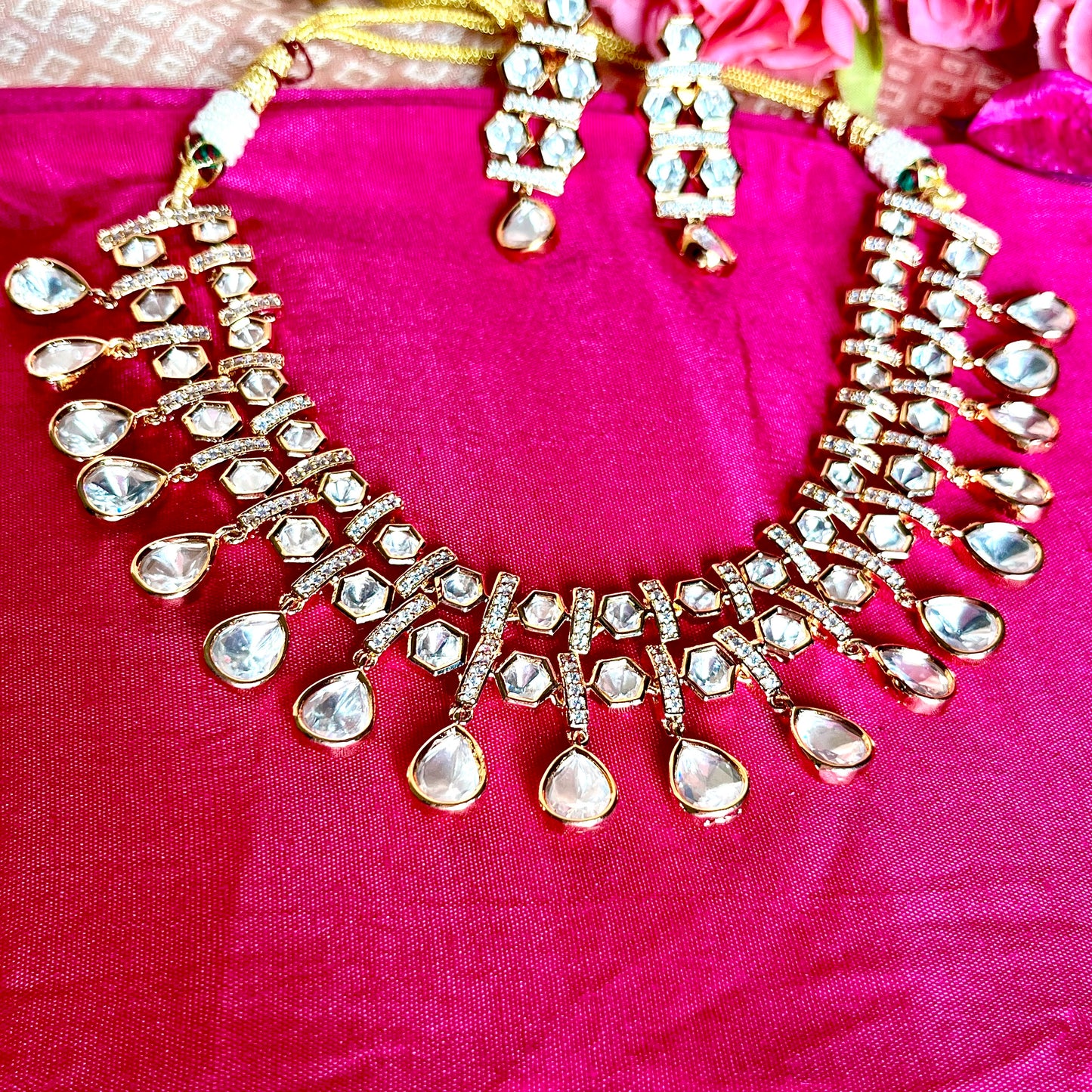 GOLDEN POLKI NECKLACE SET