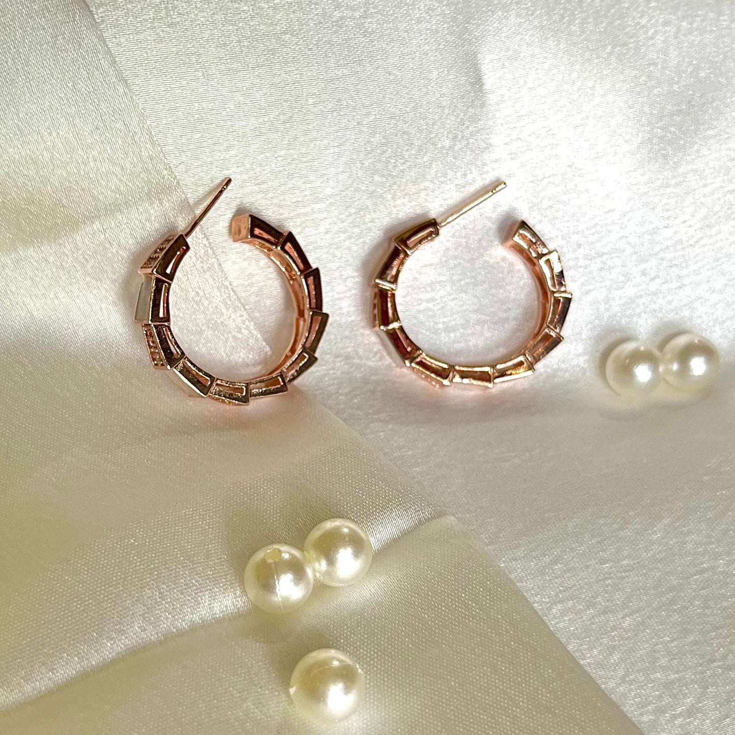 SUNKISSED ROSEGOLD HOOPS 111-0016