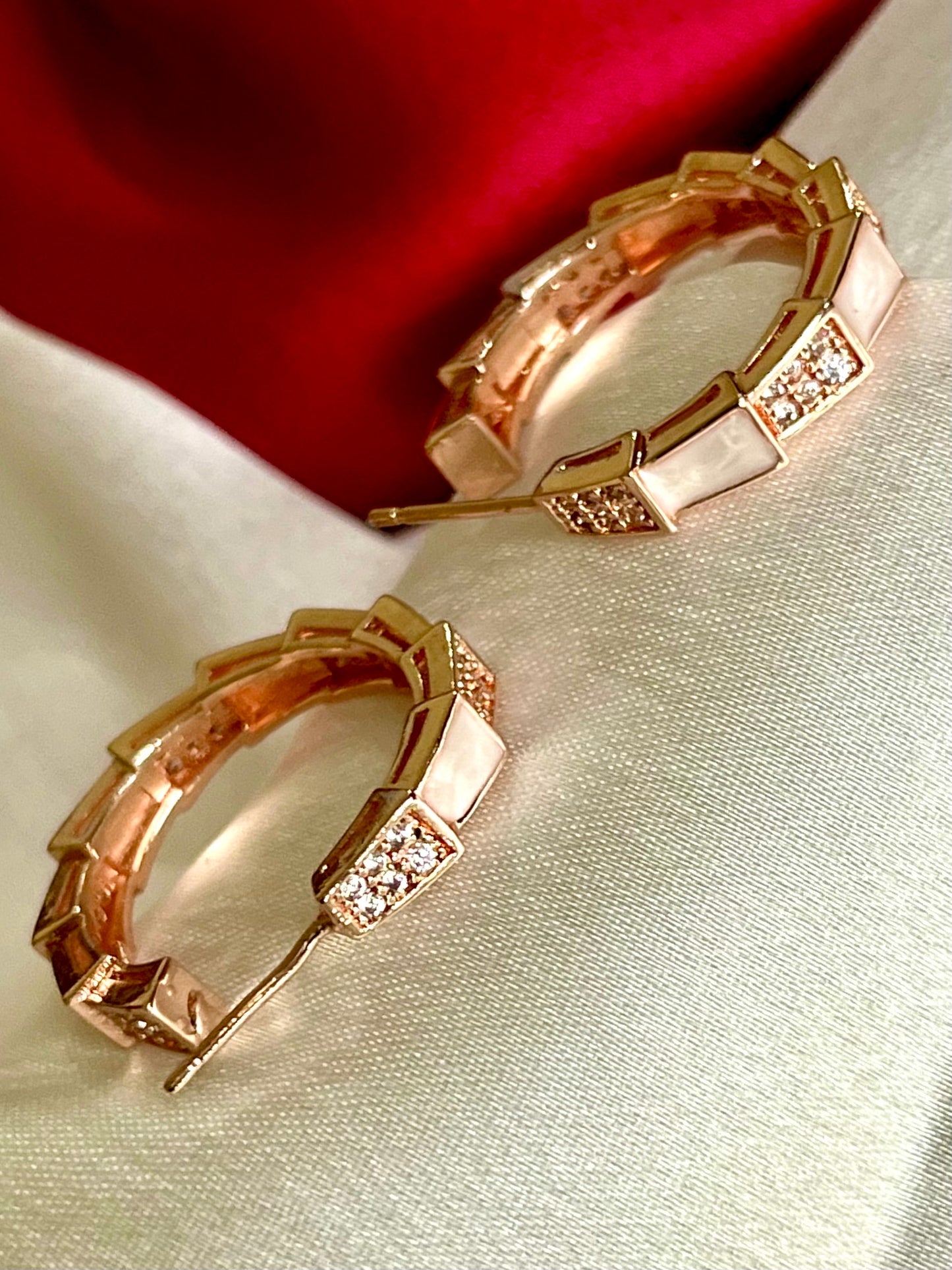 SUNKISSED ROSEGOLD HOOPS 111-0016