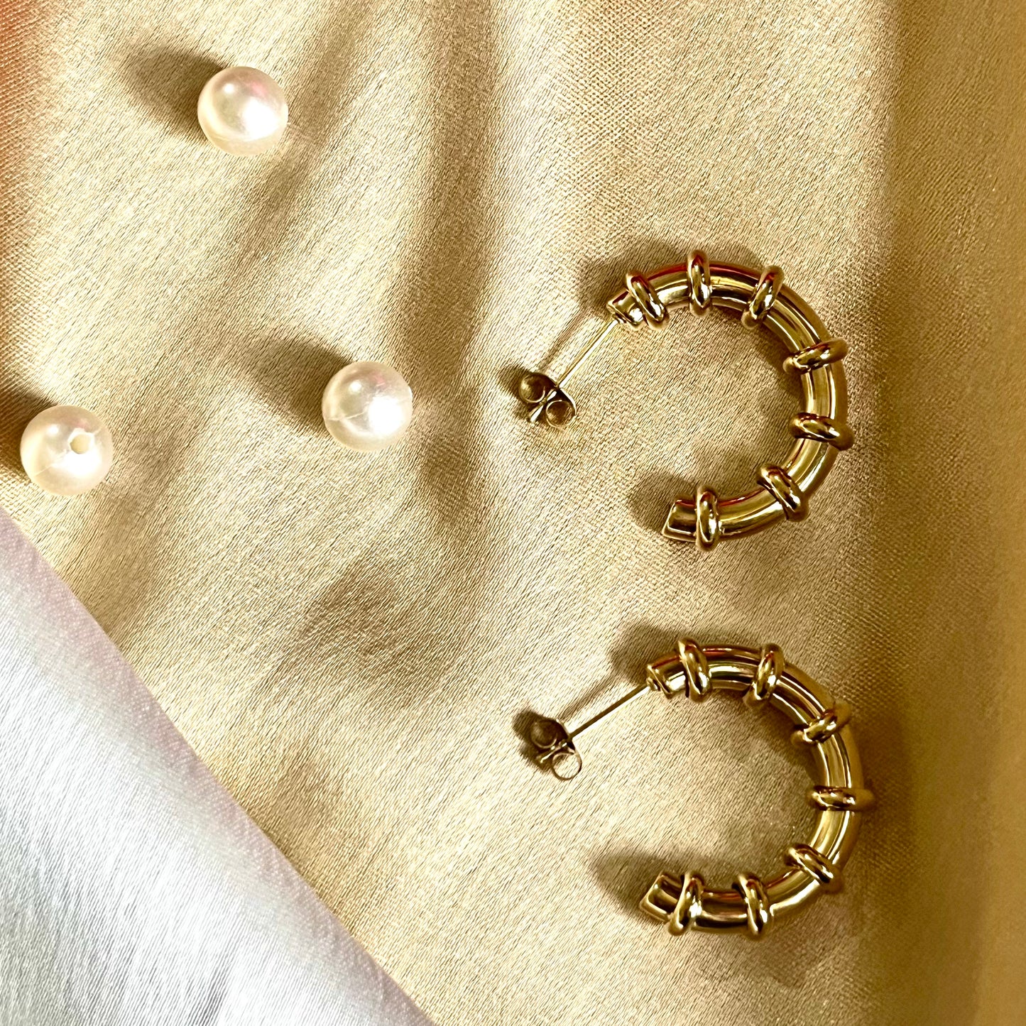 SUNKISSED GOLD HOOPS 111-0020