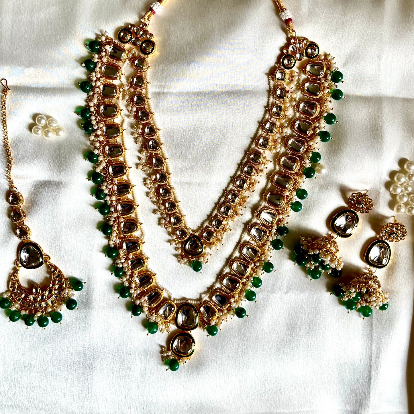 EMERALD SHYAMLI NECKLACE SET