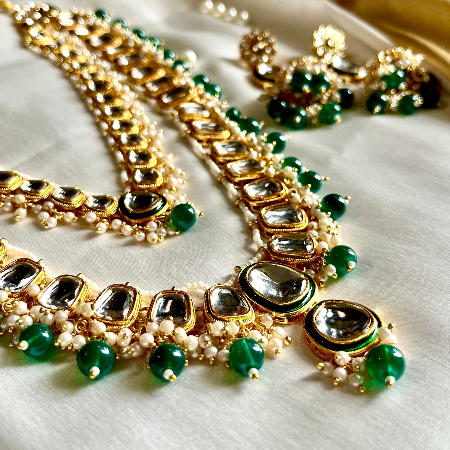 EMERALD SHYAMLI NECKLACE SET