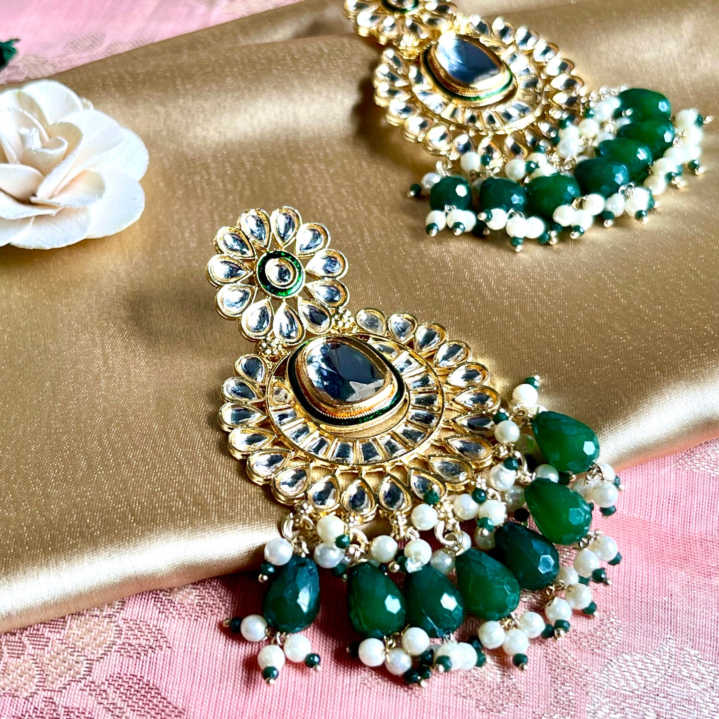 EMERALD ZESHTHA EARRINGS