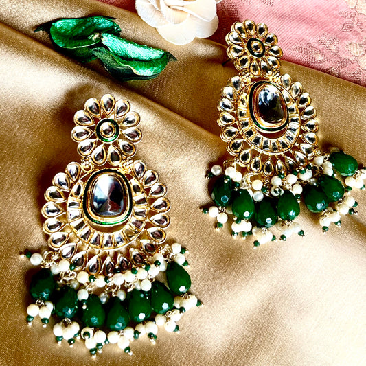 EMERALD ZESHTHA EARRINGS