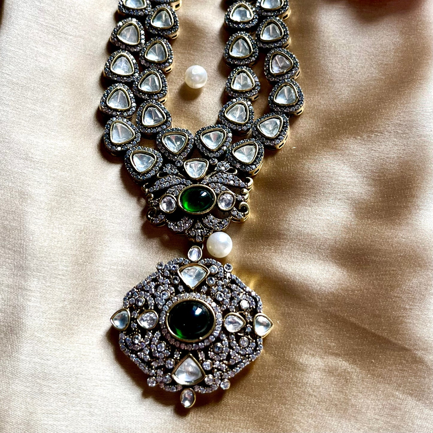 EMERALD SURMAYI NECKLACE SET