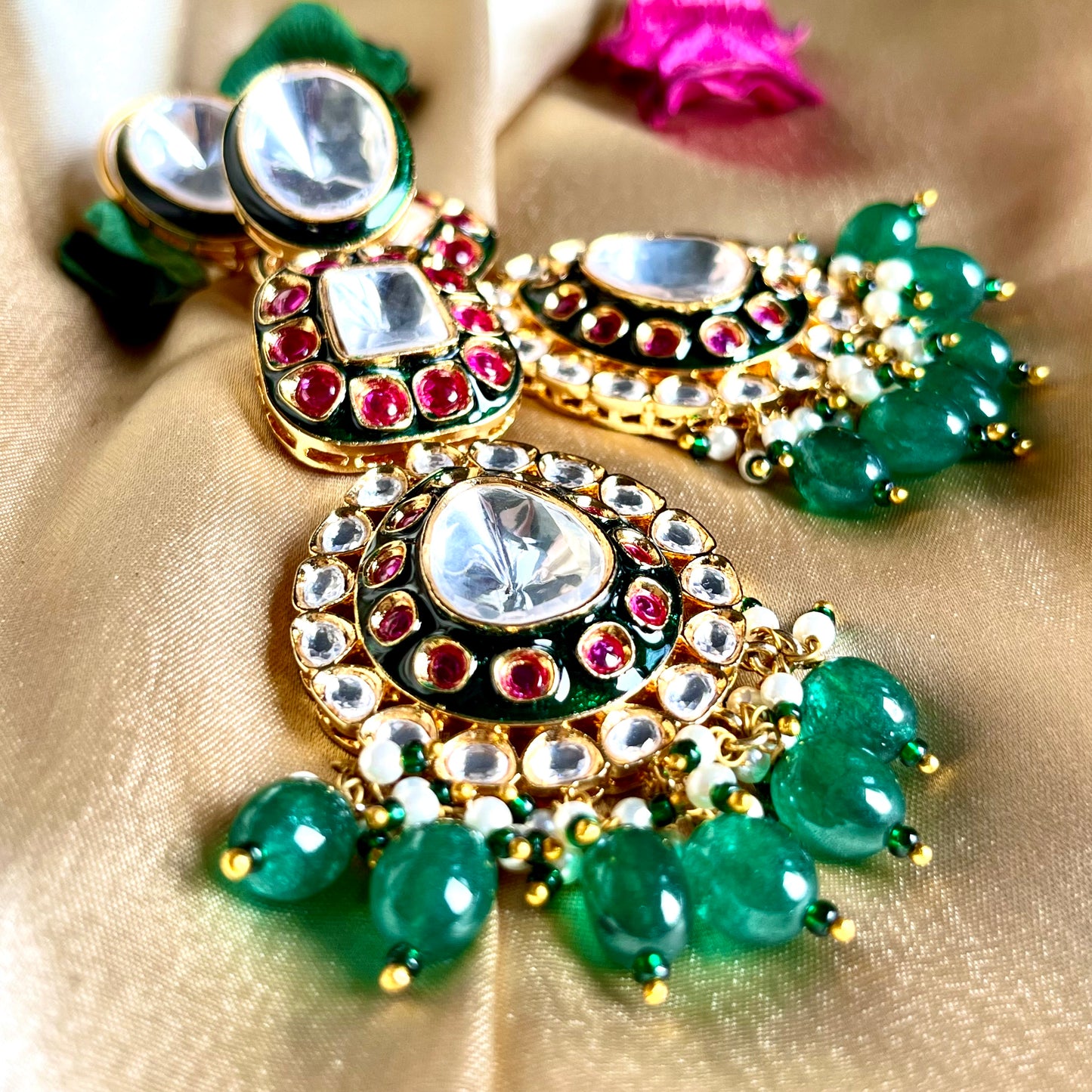 EMERALD TYAANI KUNDAN EARRING