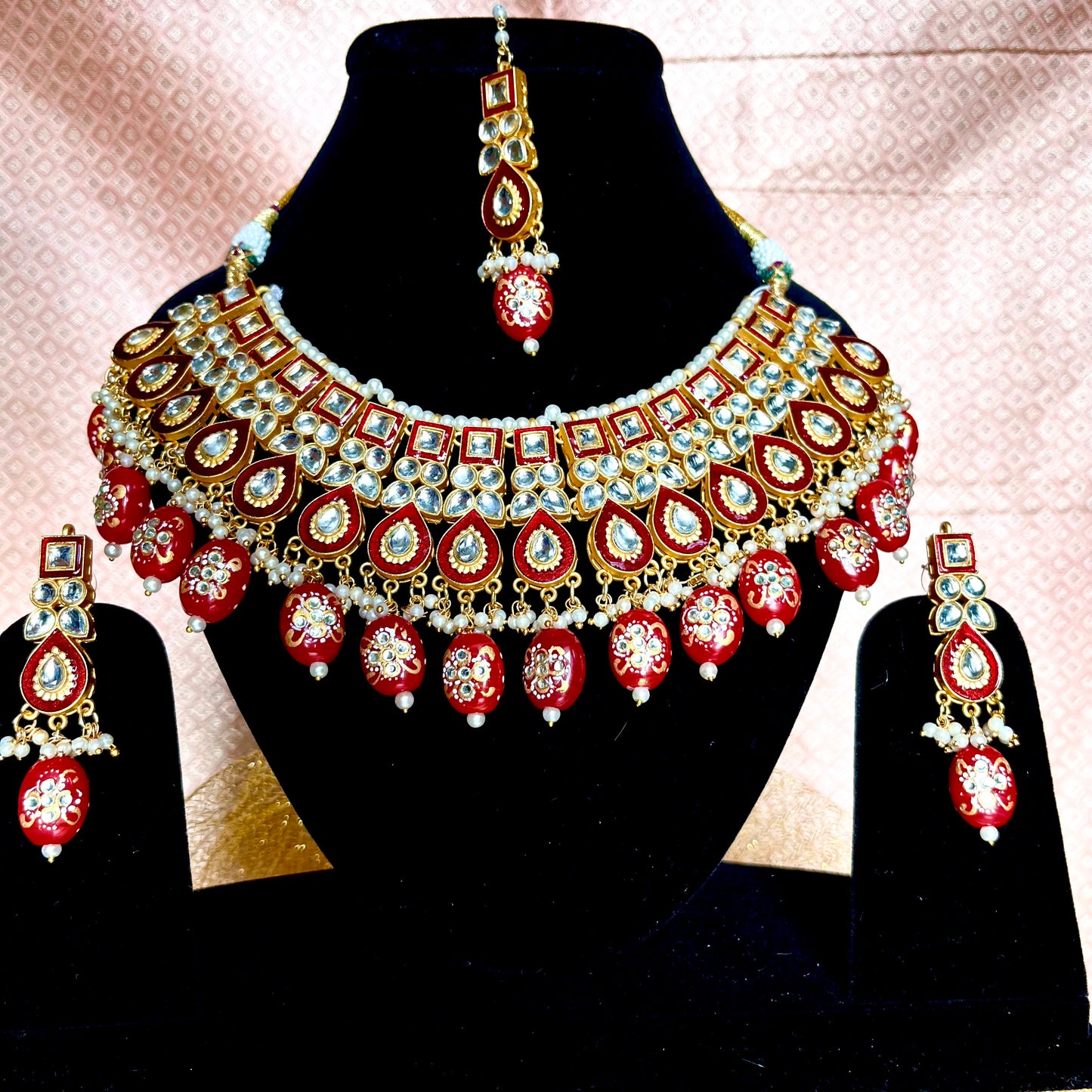 GOLDEN RUBY RATRI NECKLACE SET