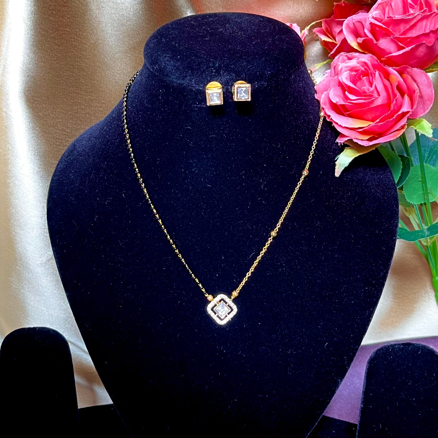 GOLDEN DHARA MANGALSUTRA SET