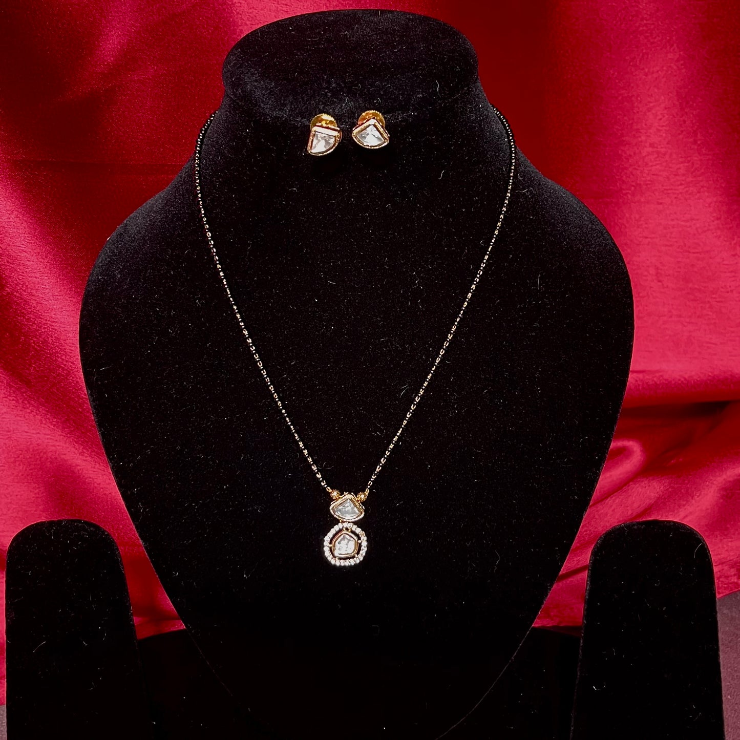 GOLDEN SHEEN MANGALSUTRA SET