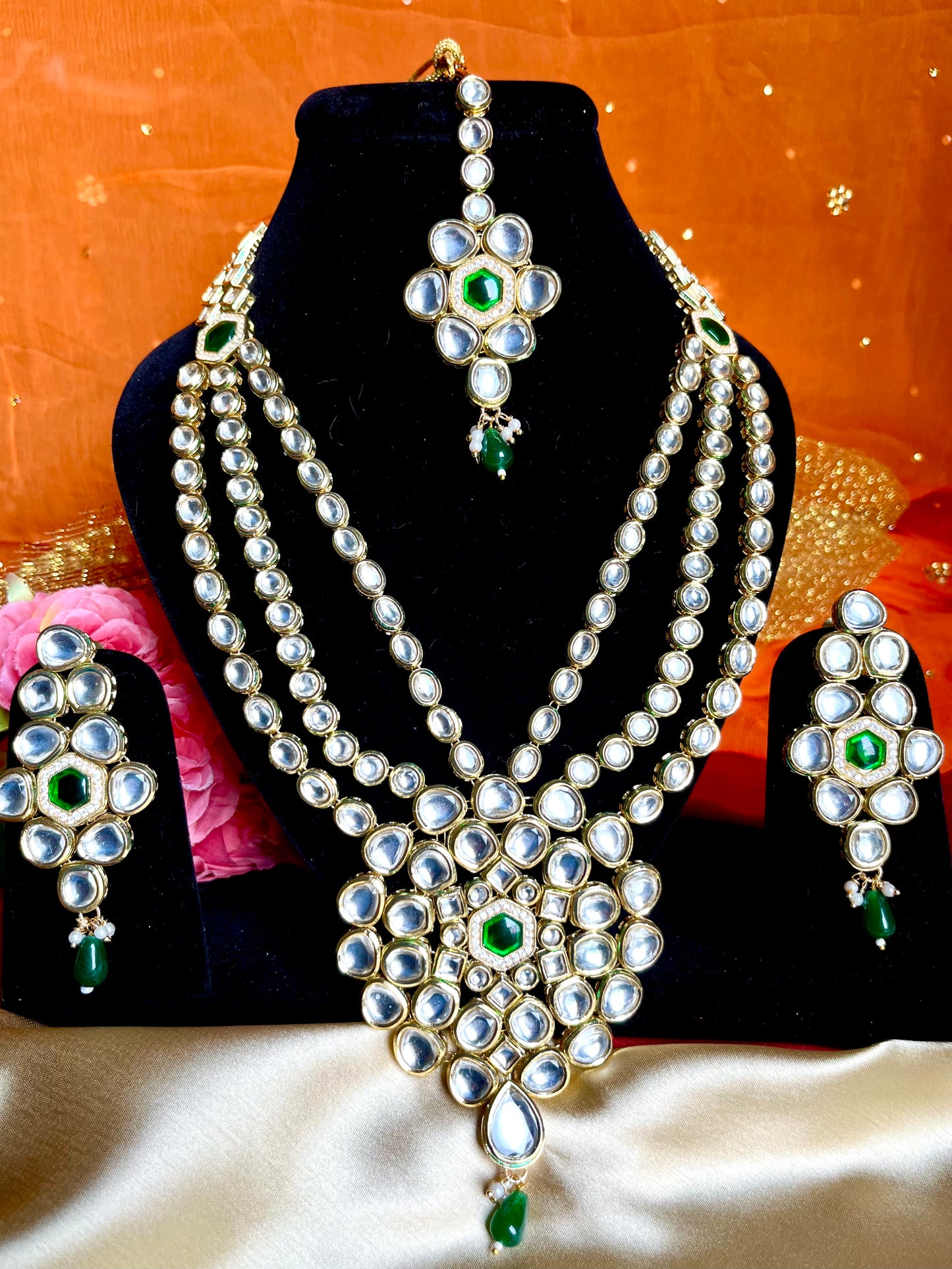 GOLDEN EMERALD RANI NECKLACE