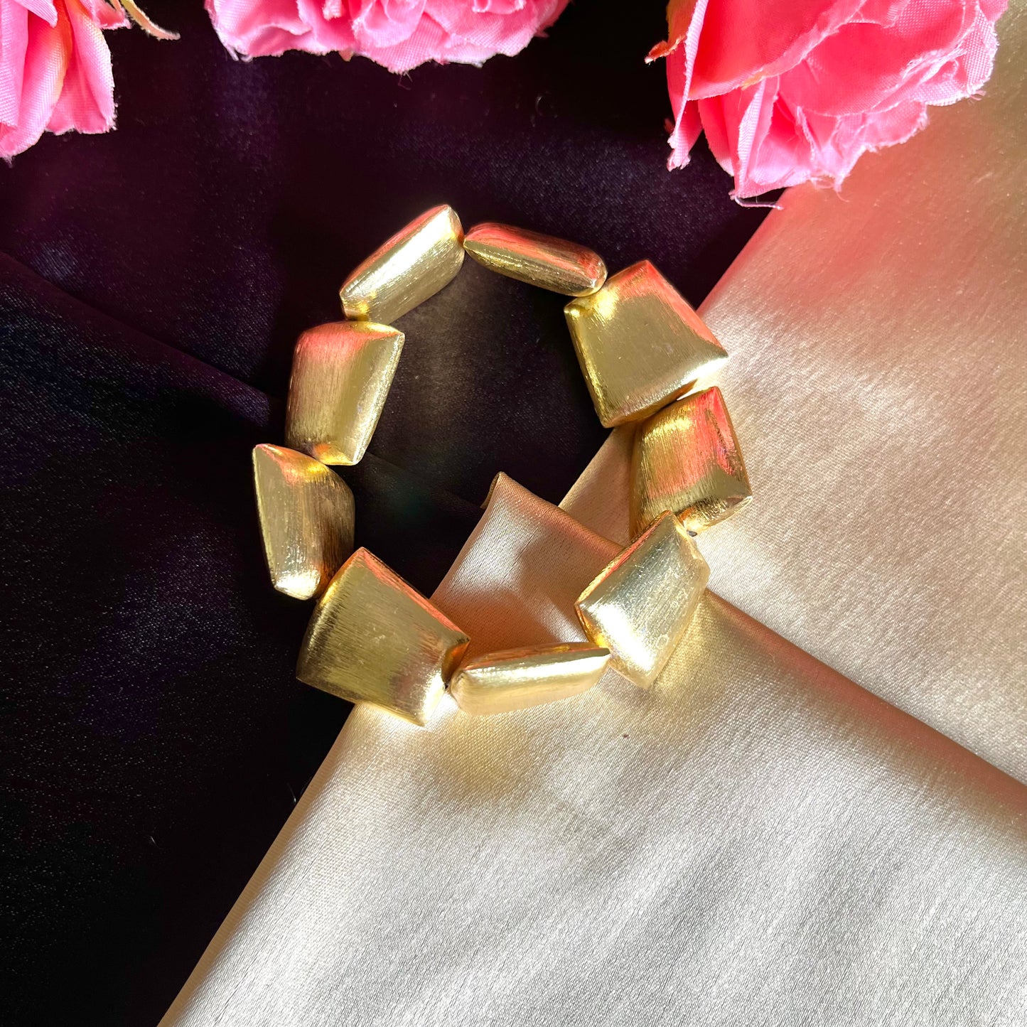 GOLD HUE SHEEN BRACELET