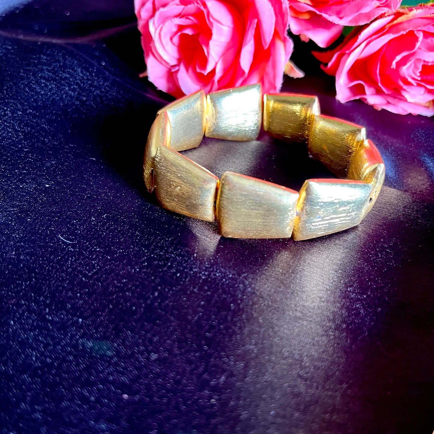 GOLD HUE SHEEN BRACELET