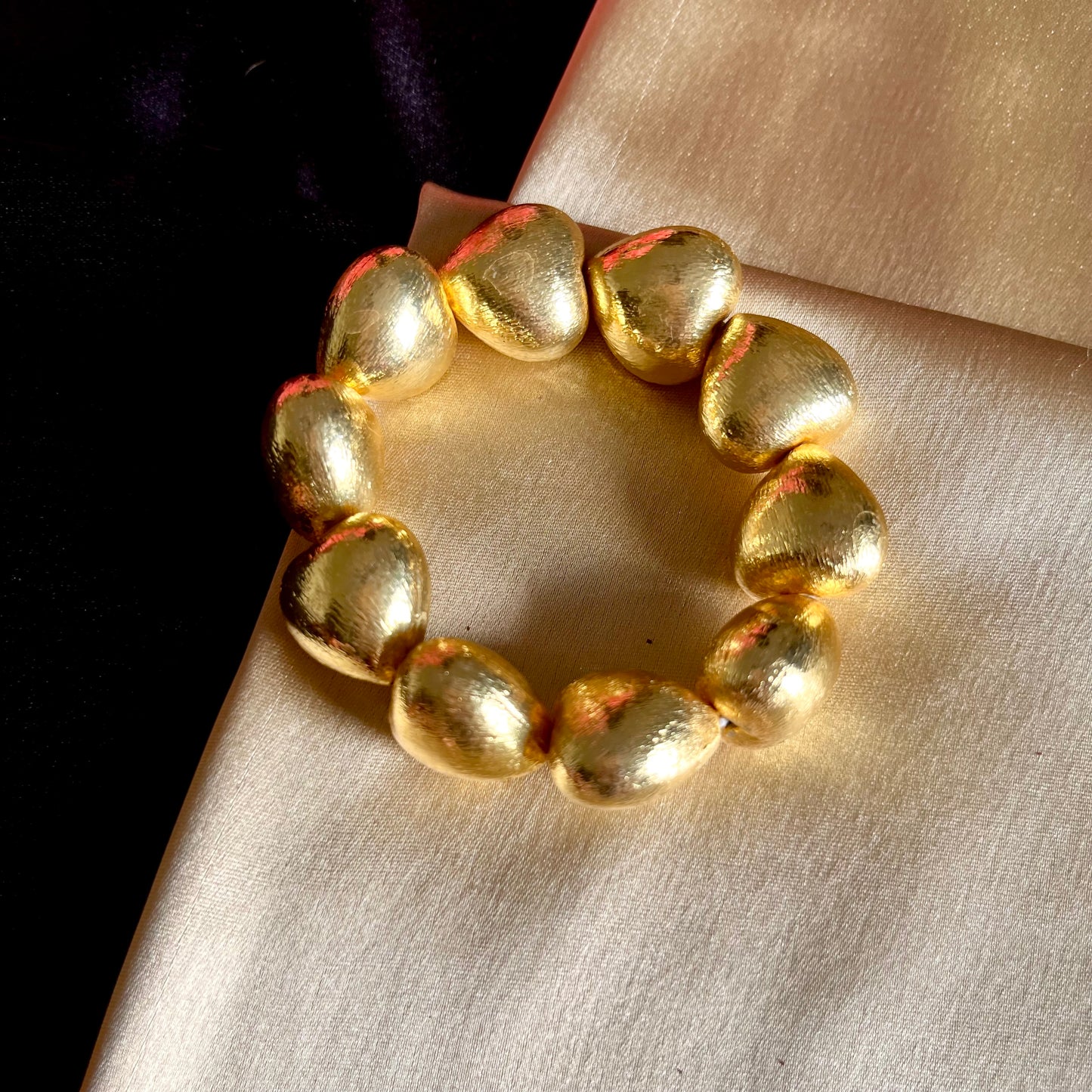 GOLD HUE HEART BRACELET