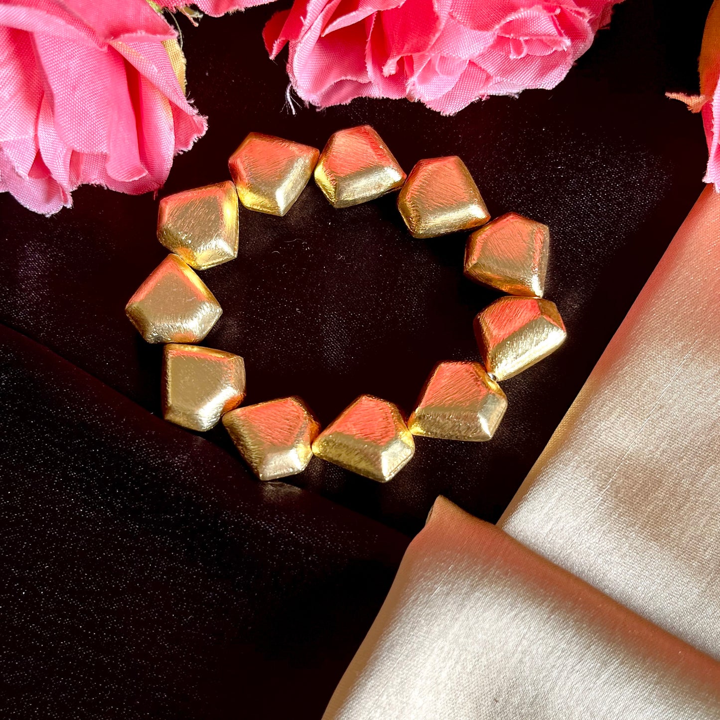 GOLD HUE HEXA BRACELET