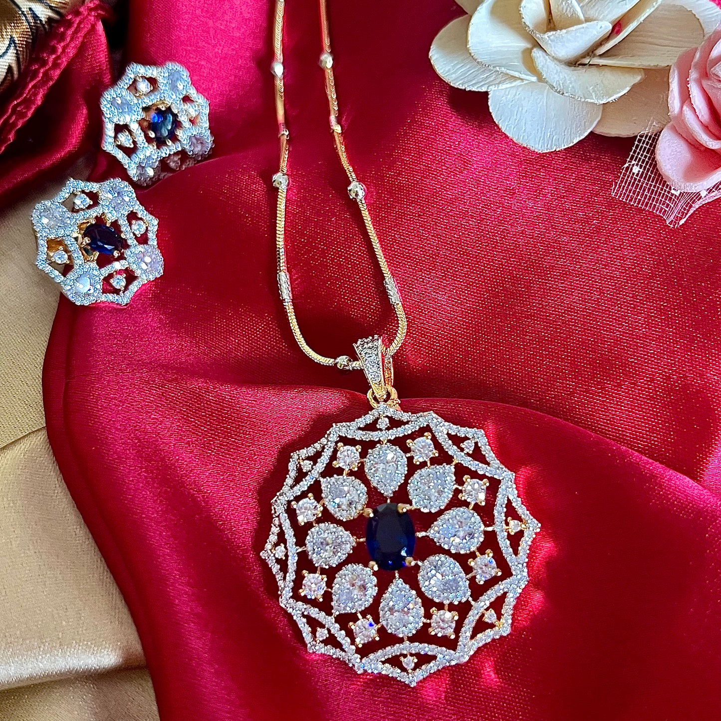 BLUE KAVYA PENDANT SET