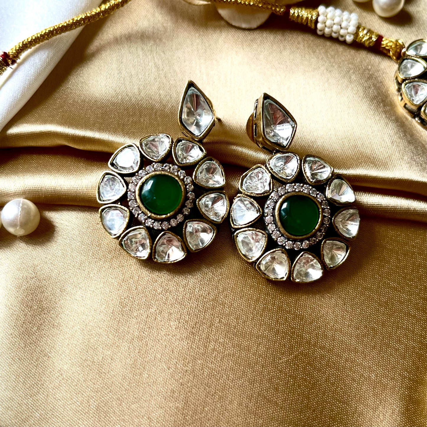 EMERALD GAURI CHOKER SET