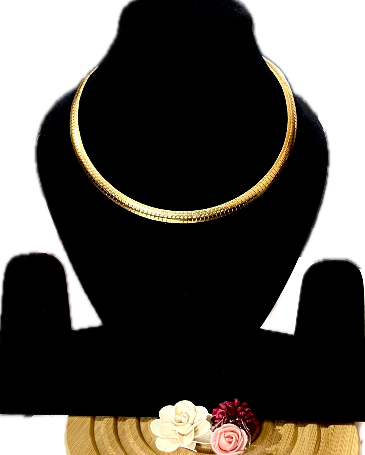 GOLD DIVA NECKPIECE