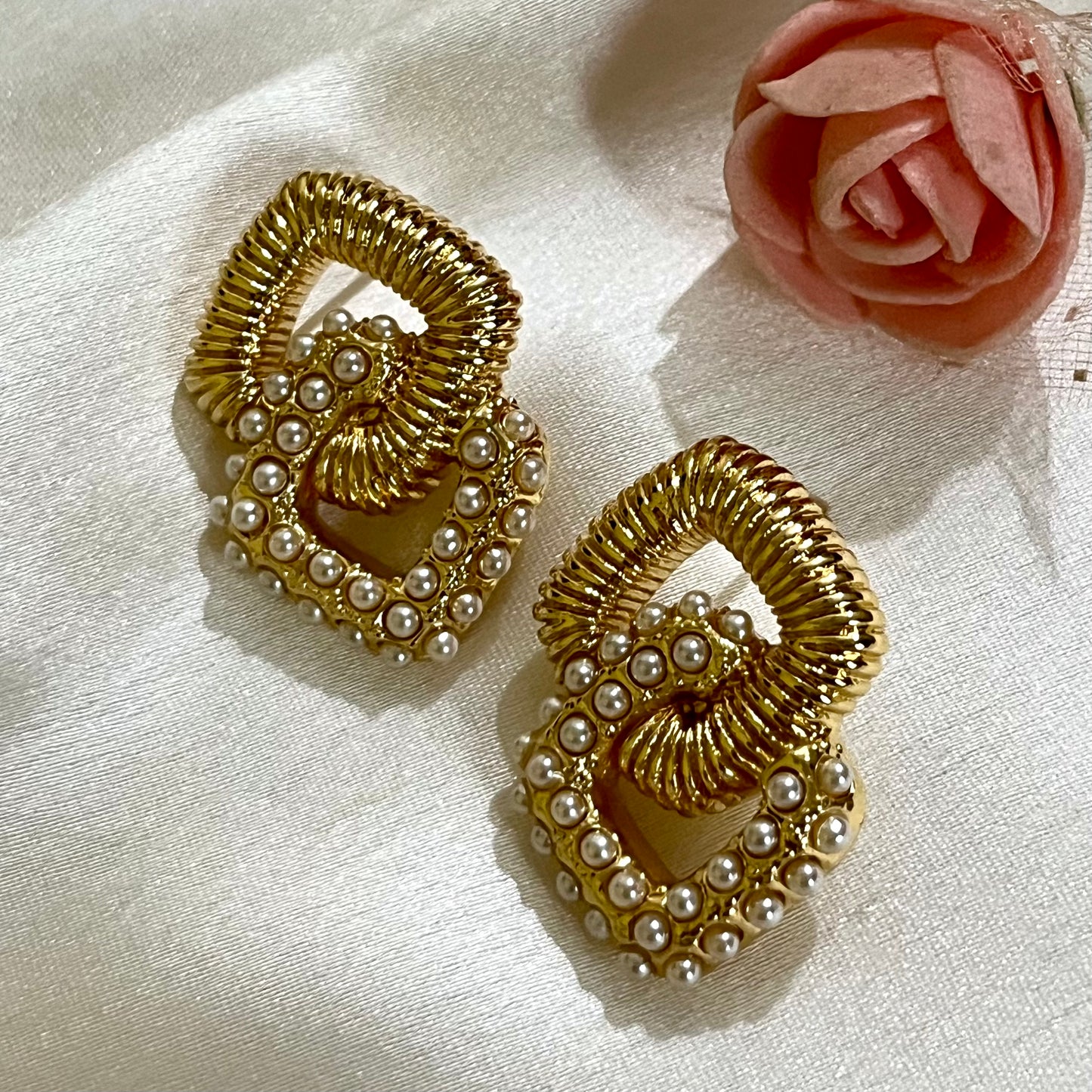 GOLD PEARLISH STUDS