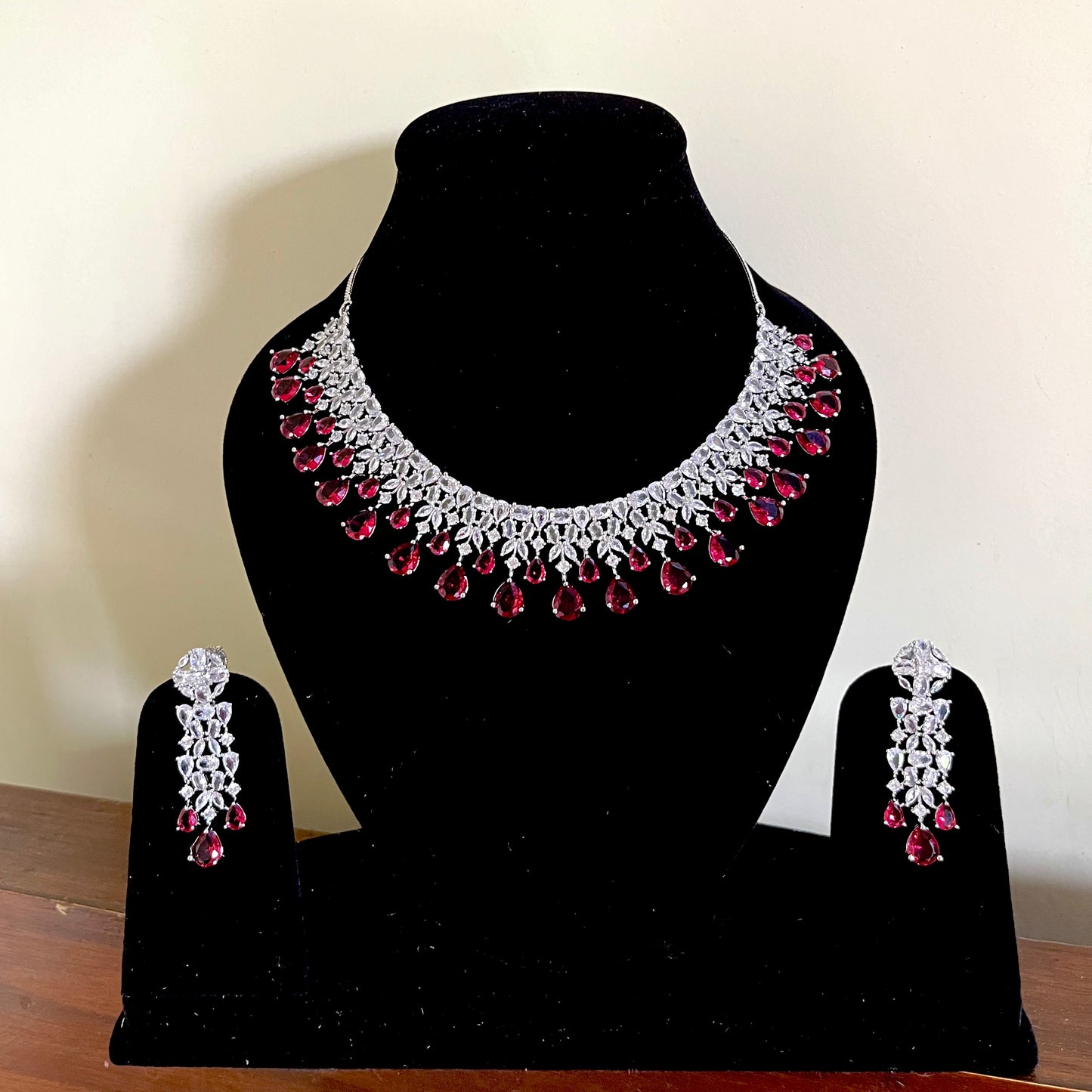 RUBY SHAKIRA NECKLACE SET